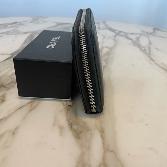 PRADA ZIPPER WALLET LARGE - Picture 8 of 10